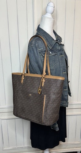 NEW Michael Kors Large Brown Jet Set Signature Snap-Pocket Tote Bag NWT Travel